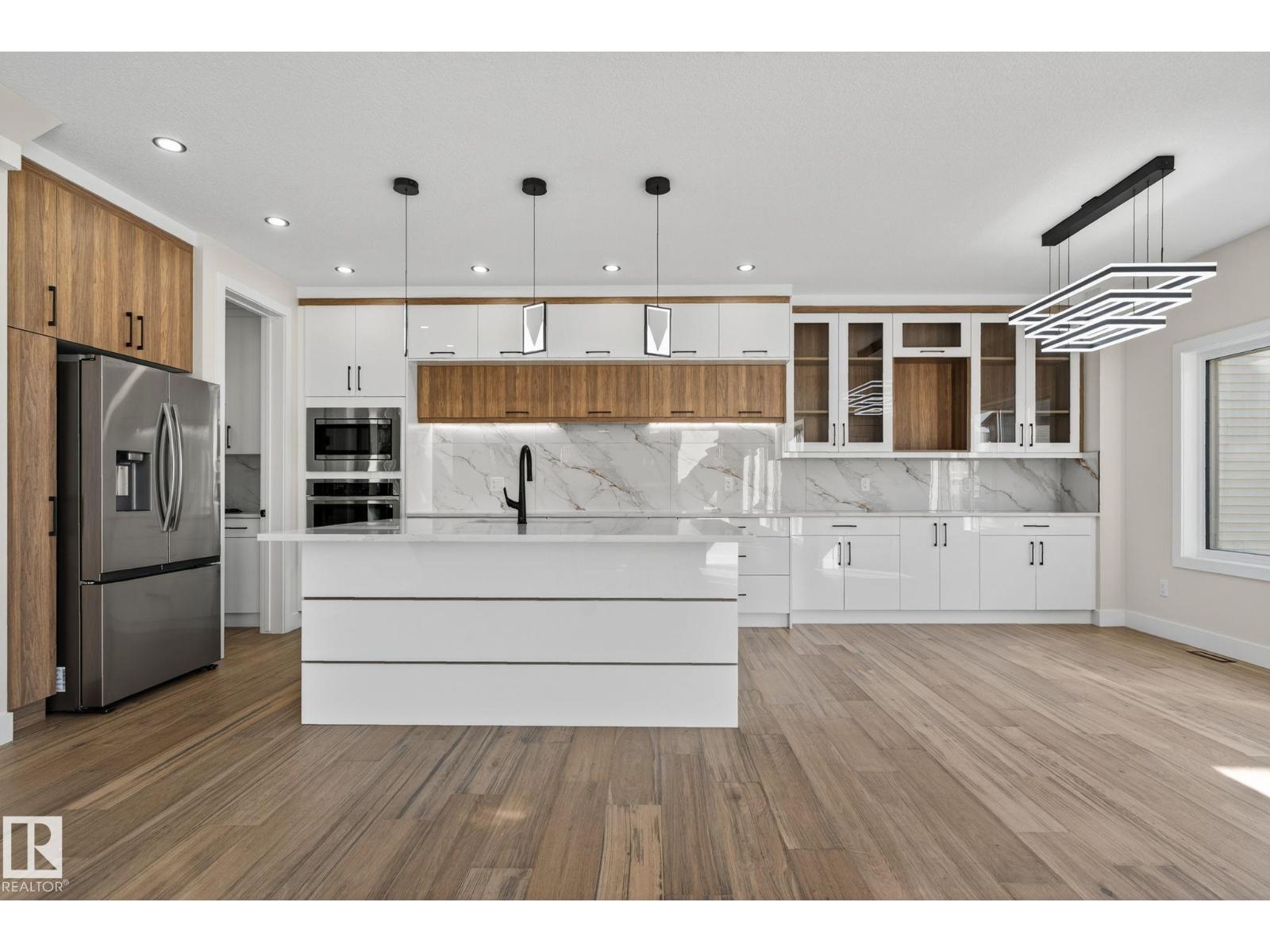 Property at 17116 2 ST NW image 5