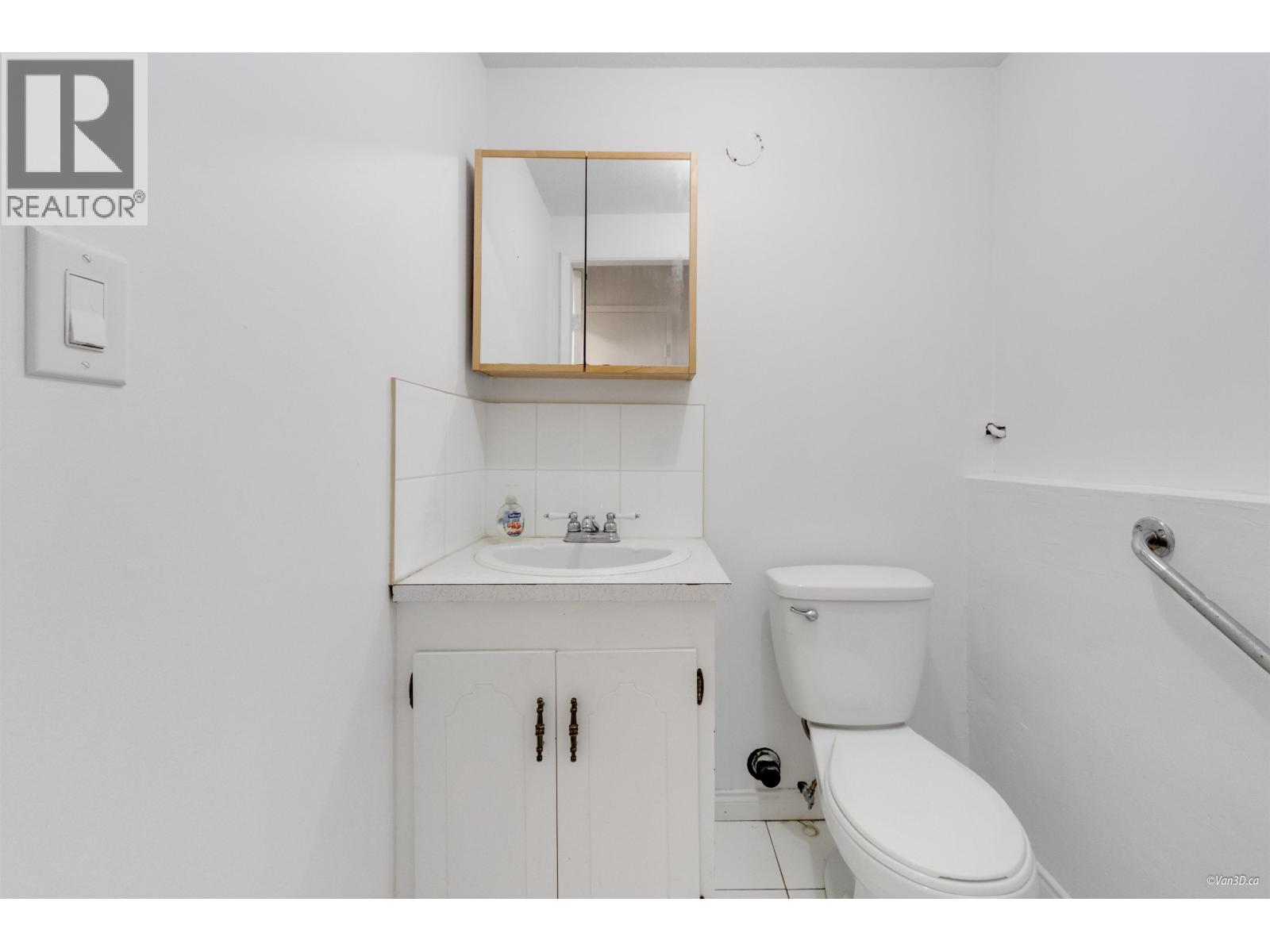 4280 Slocan Street, Vancouver, British Columbia  V5R 1Z4 - Photo 17 - C8071711