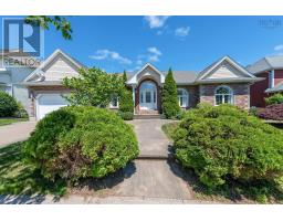 152 Roxbury Crescent, Halifax, Ca