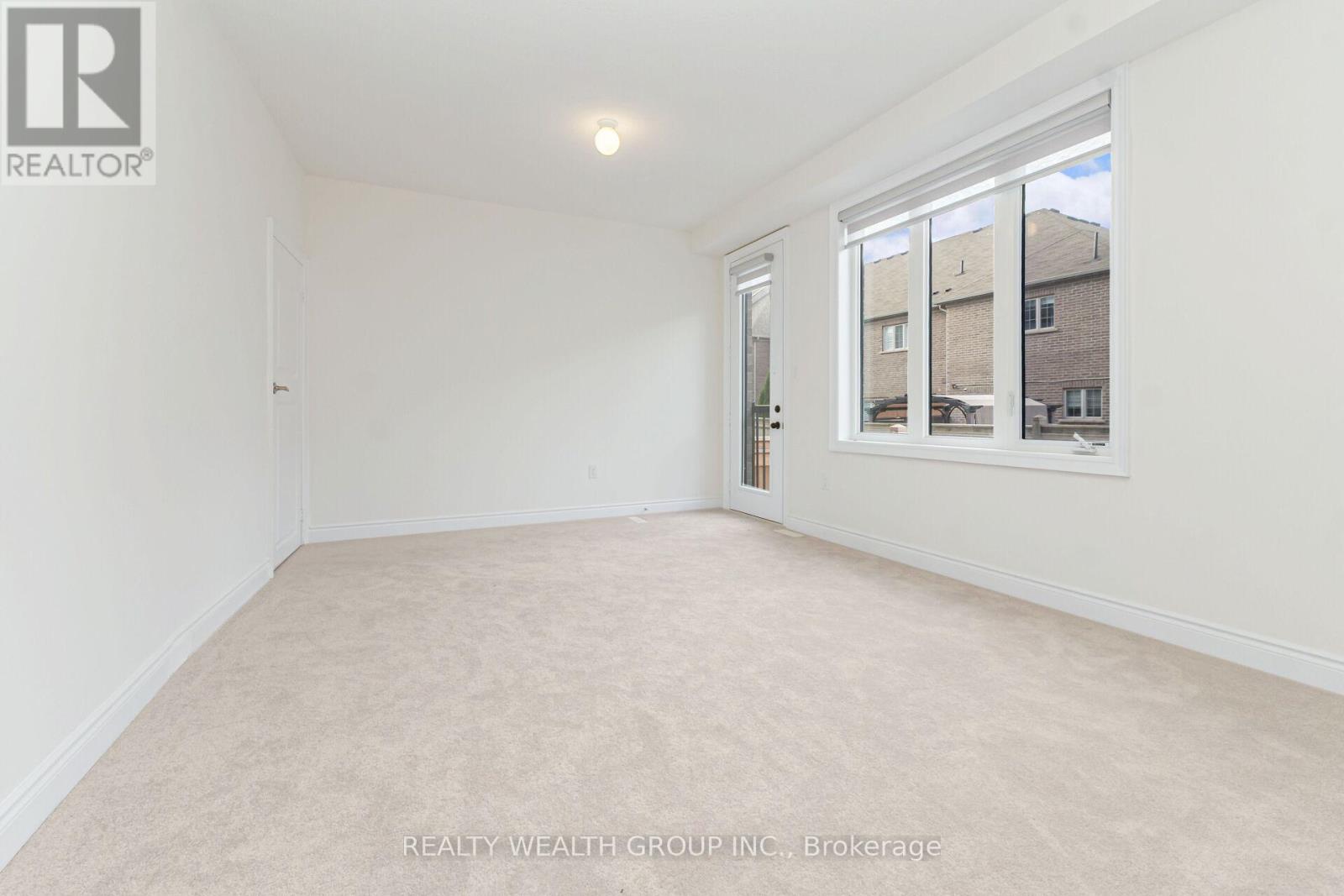 221 Tennant Circle, Vaughan (Vellore Village), Ontario  L4H 5L4 - Photo 10 - N12369629