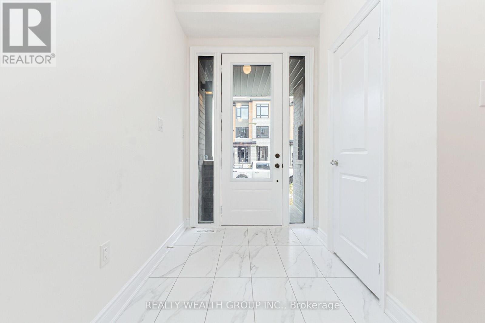 221 Tennant Circle, Vaughan (Vellore Village), Ontario  L4H 5L4 - Photo 4 - N12369629