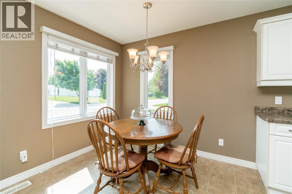 1940 London Line Unit# 207, Sarnia, Ontario  N7W 1B5 - Photo 10 - 25021858