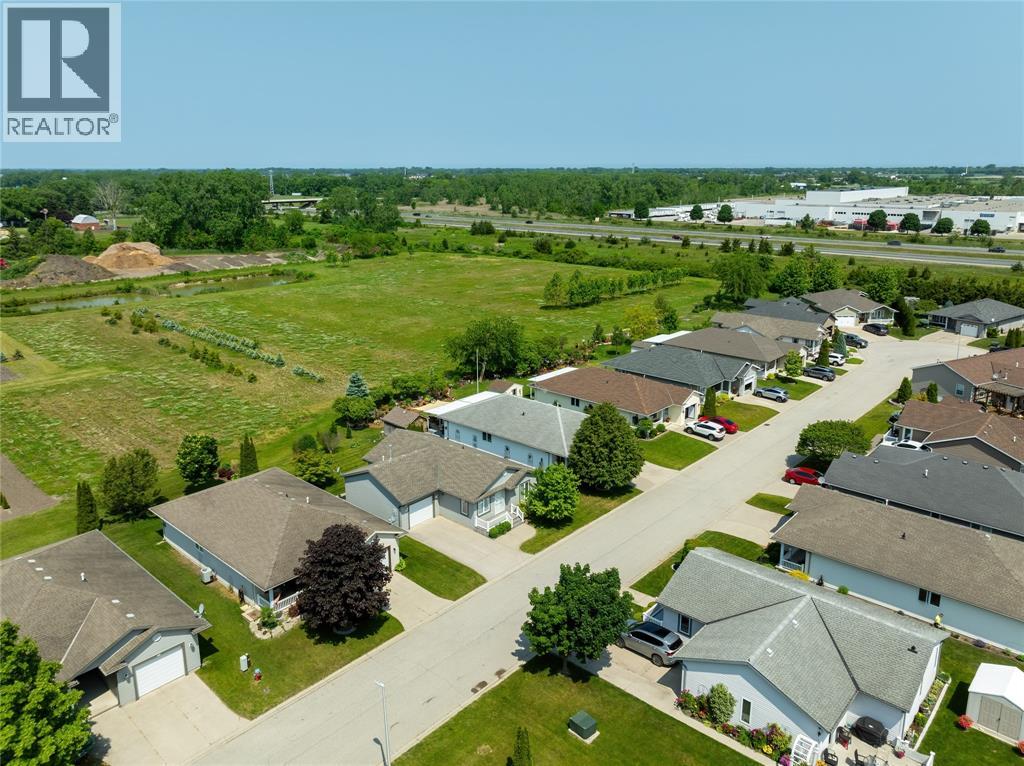 1940 London Line Unit# 207, Sarnia, Ontario  N7W 1B5 - Photo 35 - 25021858