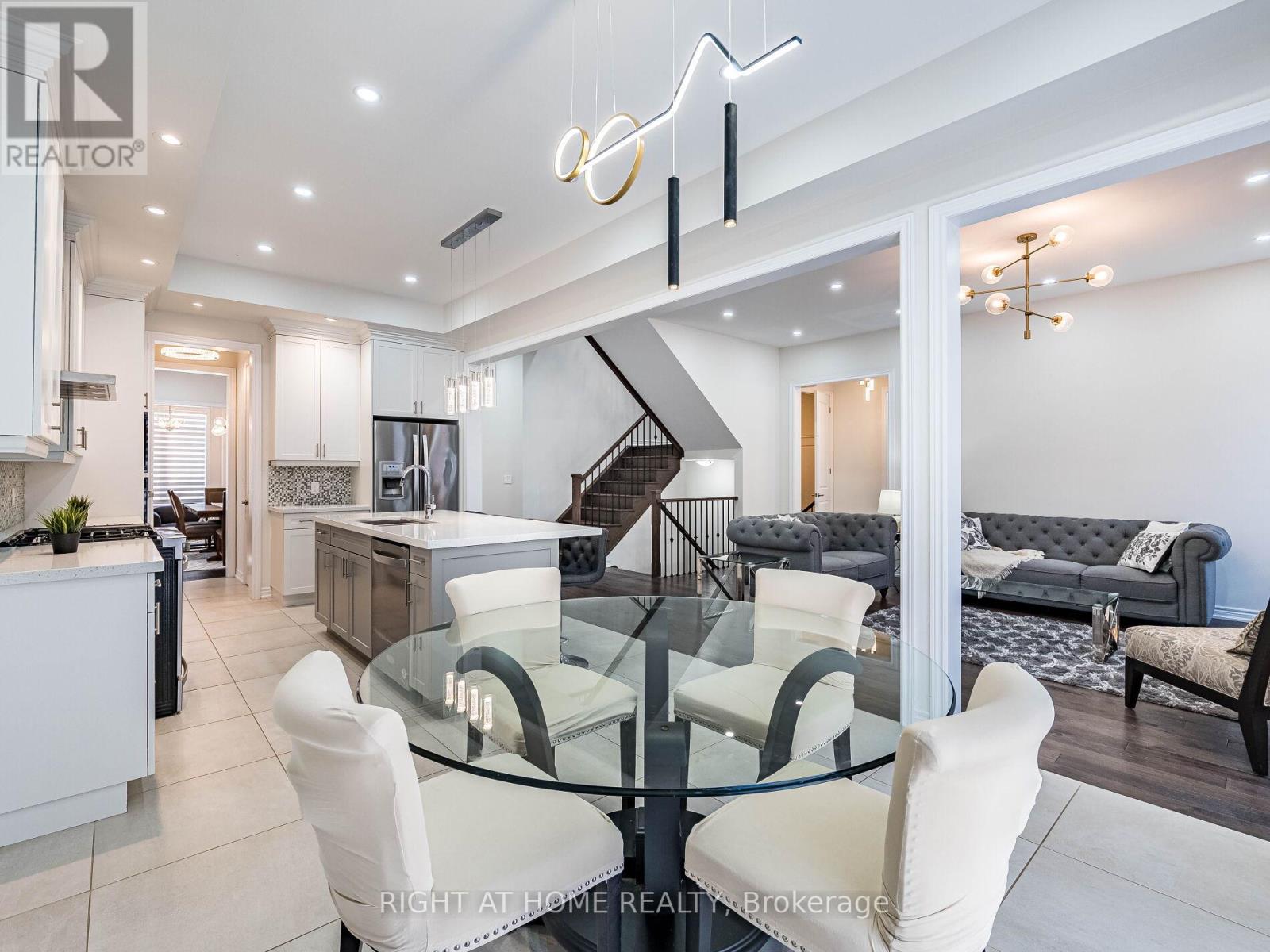 16 Charing Cross Gate, Oakville, Ontario  L6H 0V7 - Photo 16 - W12369616