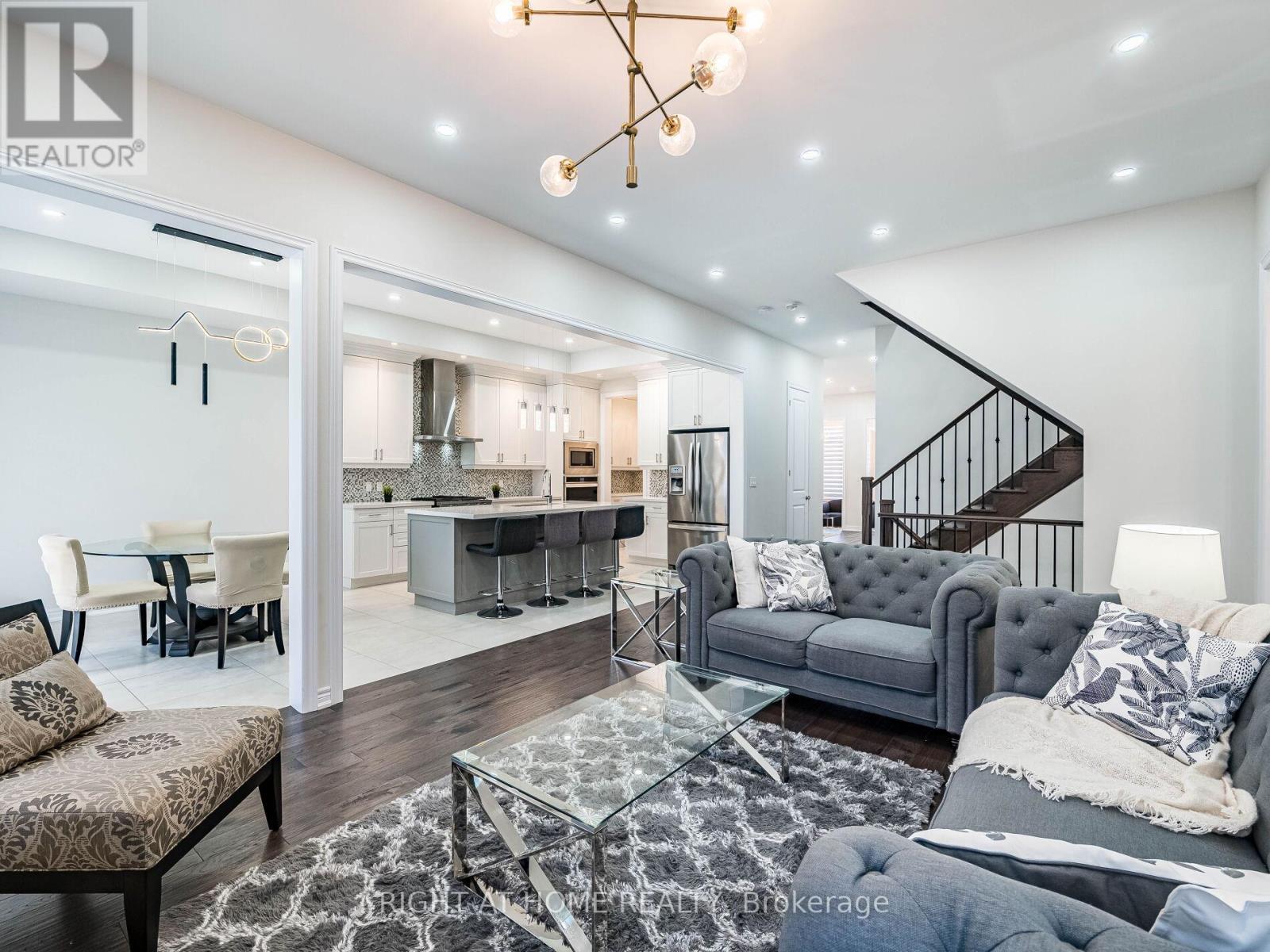 16 Charing Cross Gate, Oakville, Ontario  L6H 0V7 - Photo 17 - W12369616