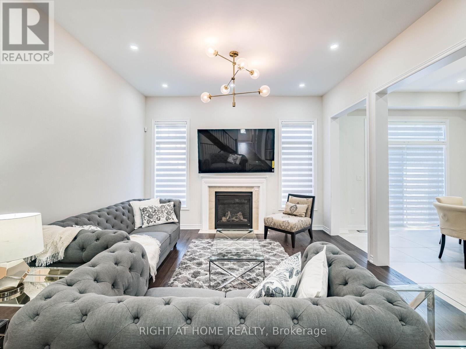 16 Charing Cross Gate, Oakville, Ontario  L6H 0V7 - Photo 19 - W12369616