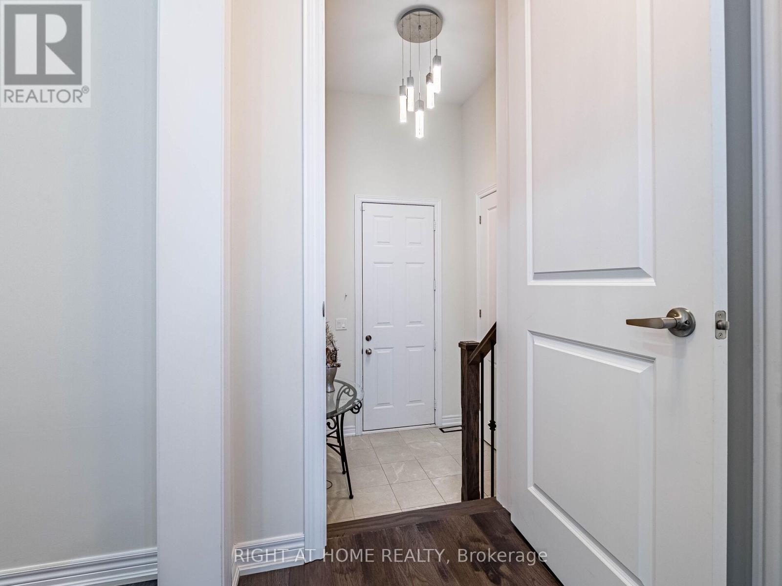 16 Charing Cross Gate, Oakville, Ontario  L6H 0V7 - Photo 23 - W12369616