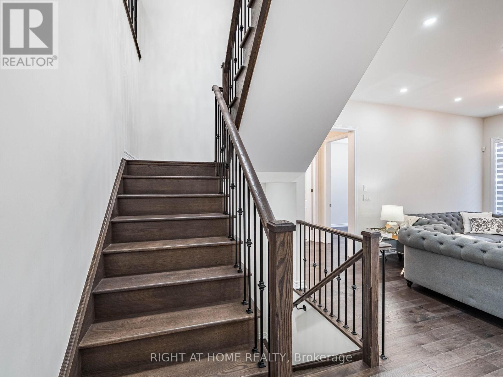 16 Charing Cross Gate, Oakville, Ontario  L6H 0V7 - Photo 24 - W12369616