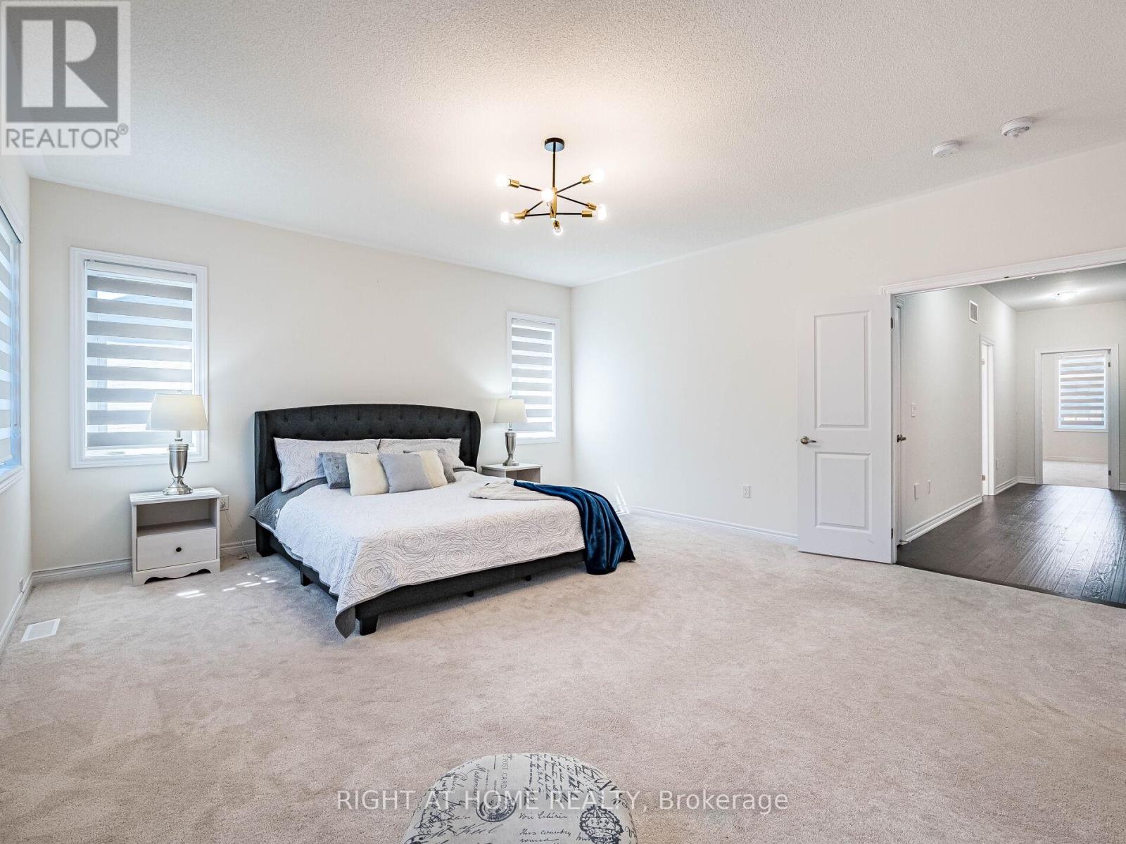 16 Charing Cross Gate, Oakville, Ontario  L6H 0V7 - Photo 29 - W12369616