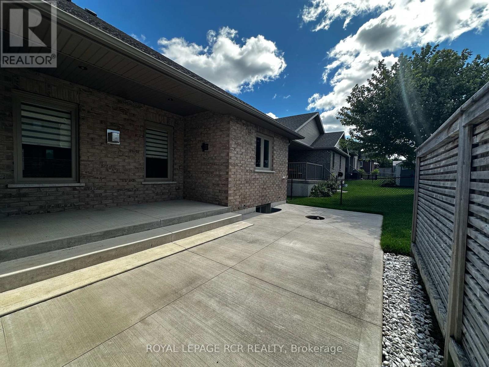 184 Ruby's Crescent E, Wellington North, Ontario  N0G 2L2 - Photo 11 - X12369613