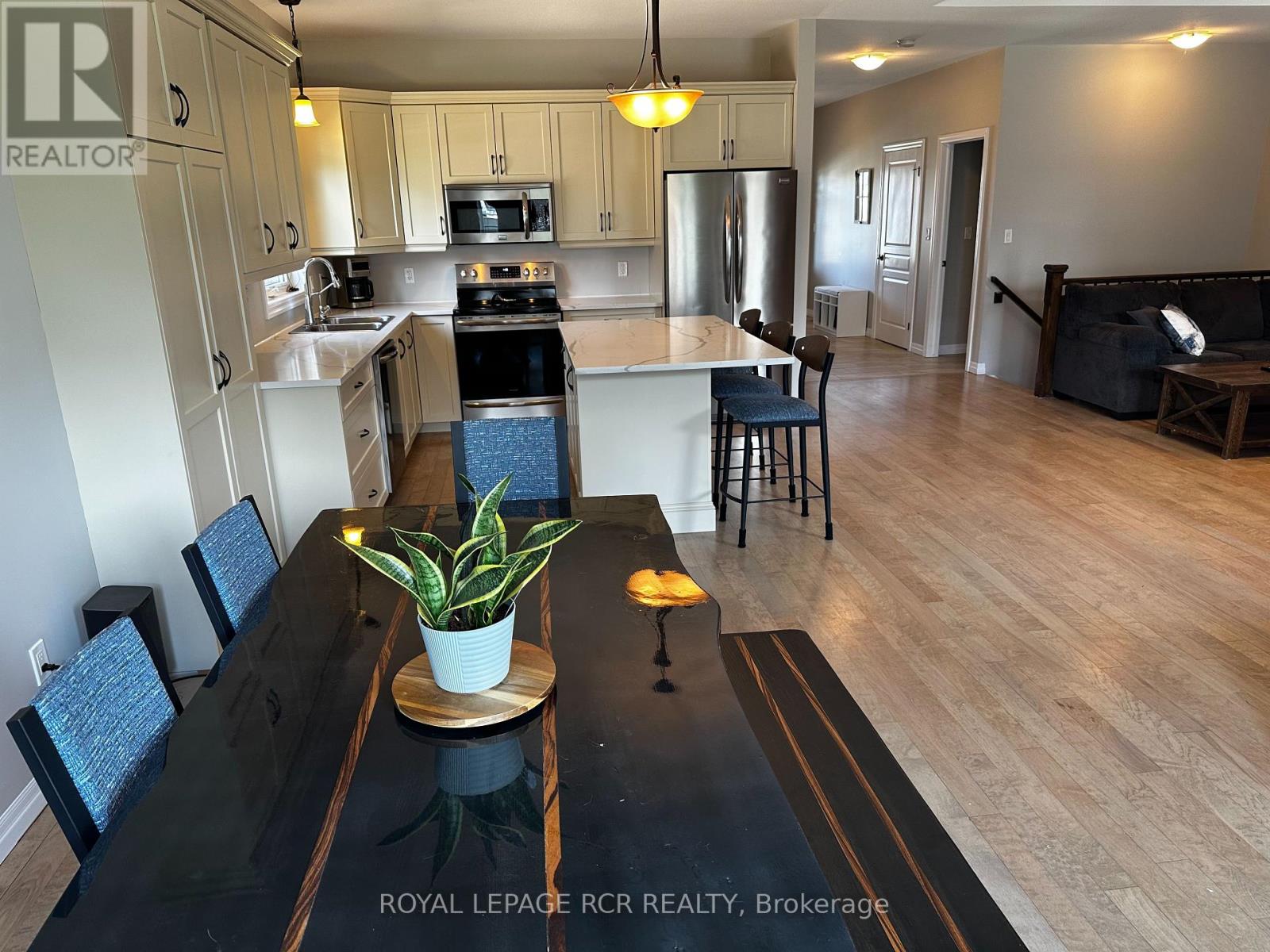 184 Ruby's Crescent E, Wellington North, Ontario  N0G 2L2 - Photo 27 - X12369613