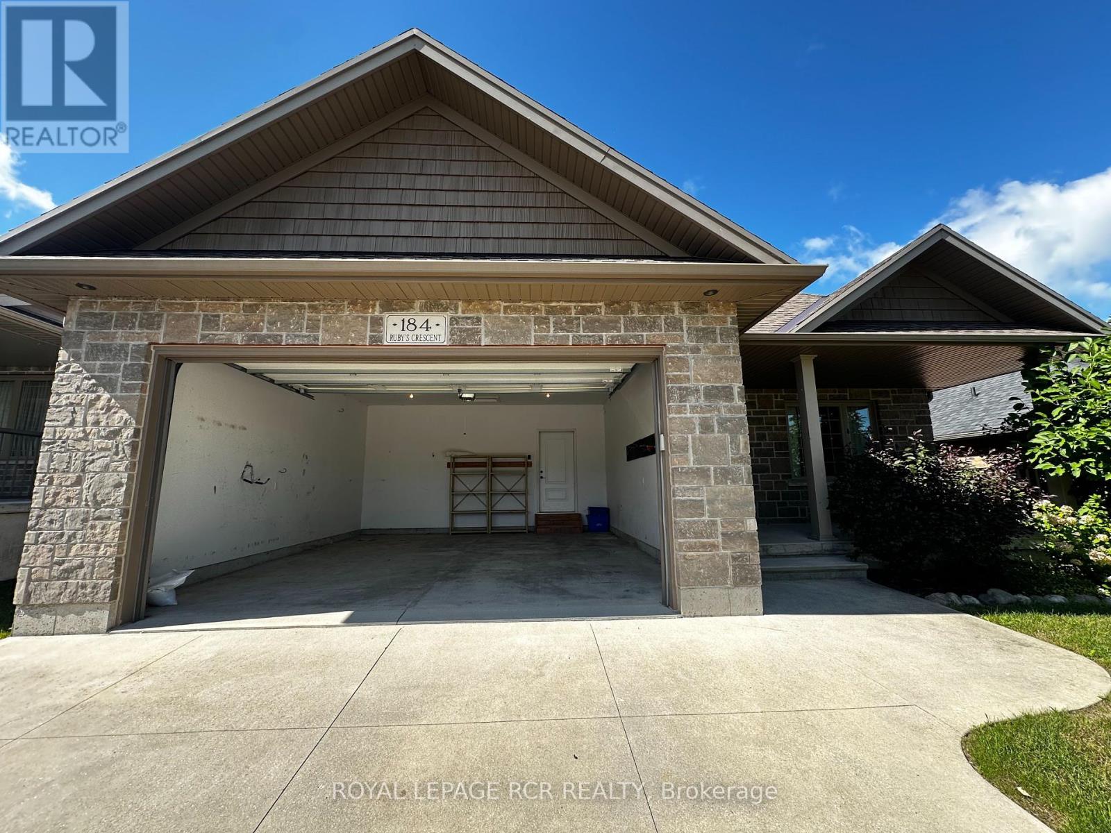 184 Ruby's Crescent E, Wellington North, Ontario  N0G 2L2 - Photo 3 - X12369613