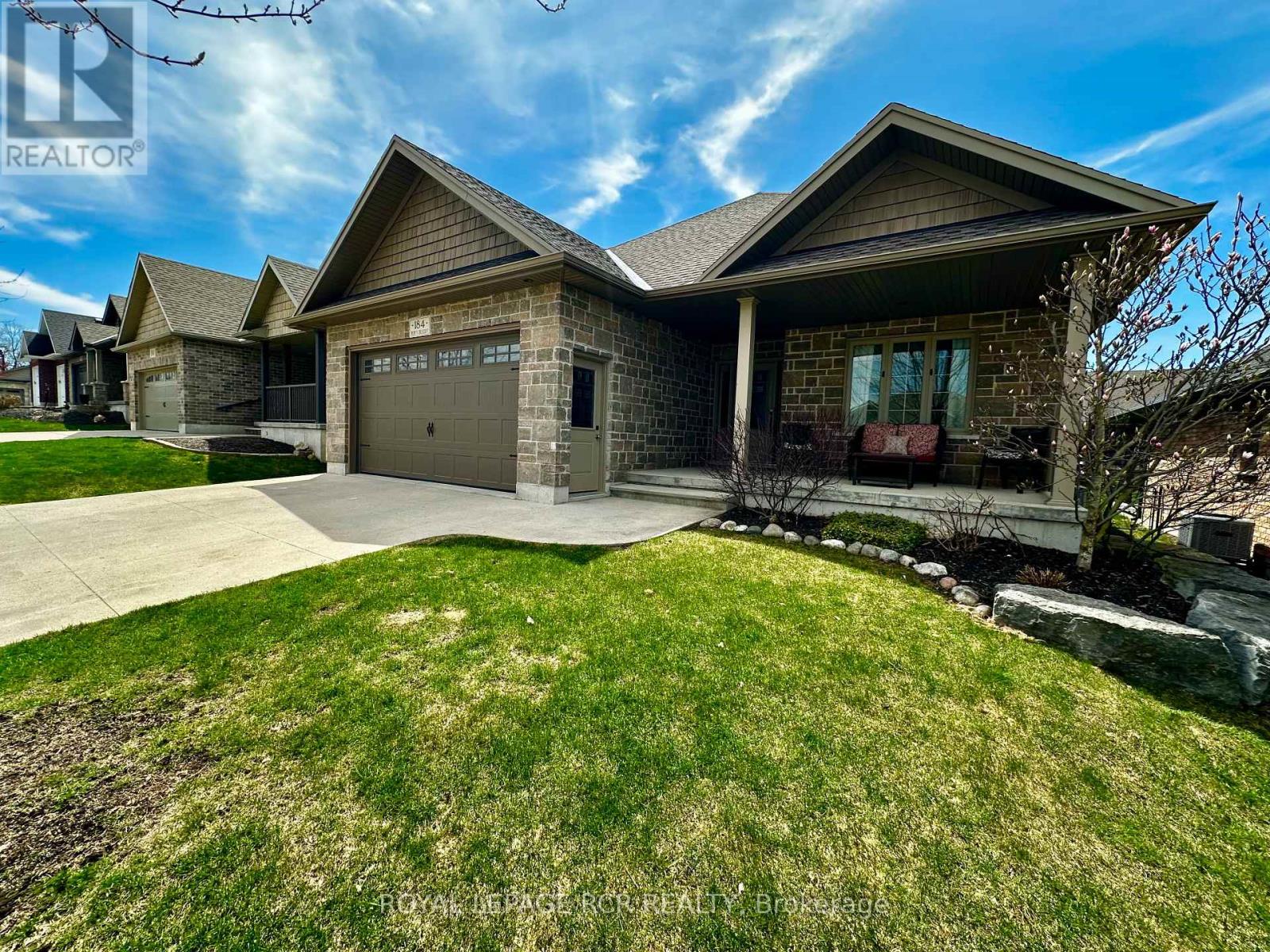 184 Ruby's Crescent E, Wellington North, Ontario  N0G 2L2 - Photo 5 - X12369613