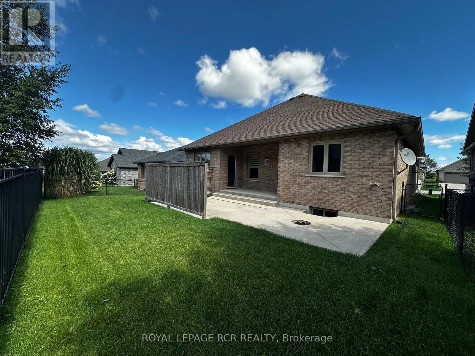 184 Ruby's Crescent E, Wellington North, Ontario  N0G 2L2 - Photo 8 - X12369613