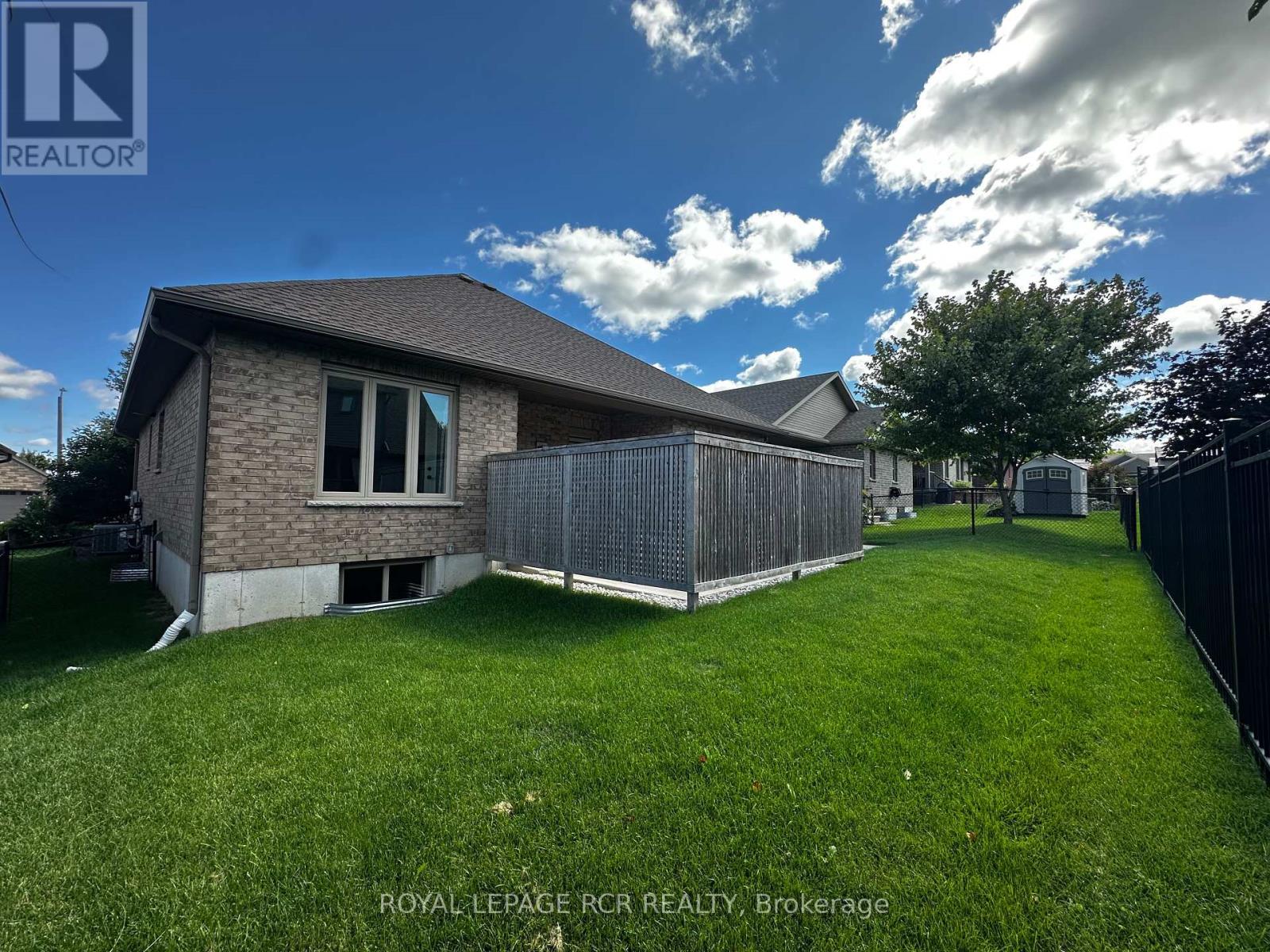 184 Ruby's Crescent E, Wellington North, Ontario  N0G 2L2 - Photo 9 - X12369613