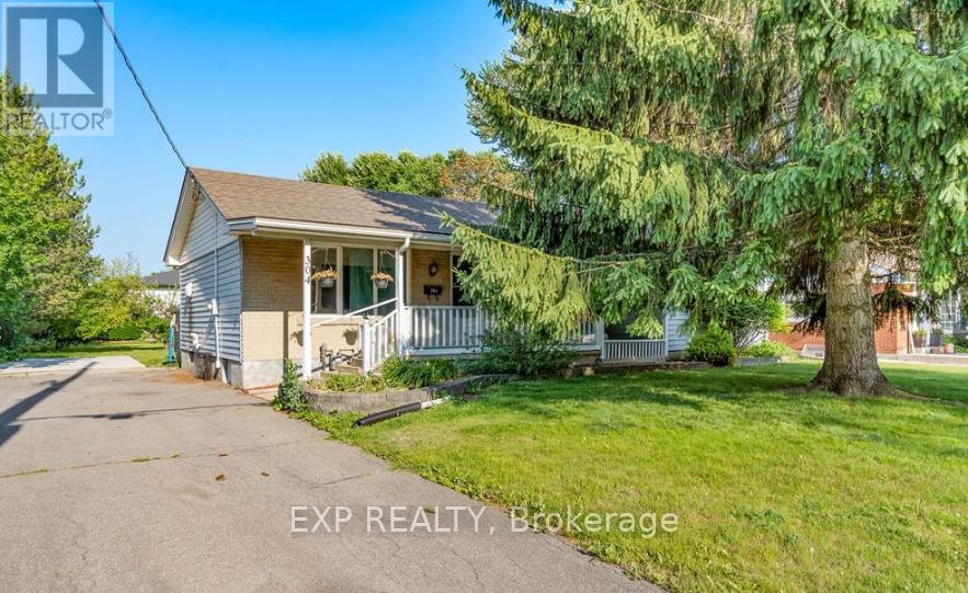UPPER - 304 FIRST AVENUE, Welland, Ontario