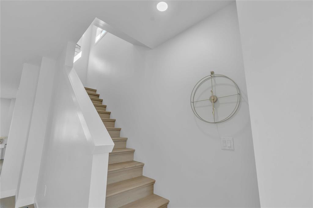 474 Ferry Road, Winnipeg, Manitoba  R3J 1W6 - Photo 12 - 202521093
