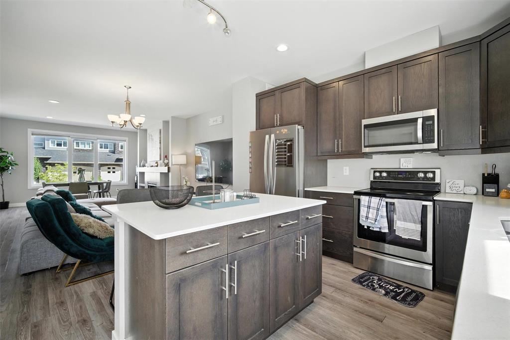 212 Park East Drive, Winnipeg, Manitoba  R3Y 0Y5 - Photo 12 - 202521630