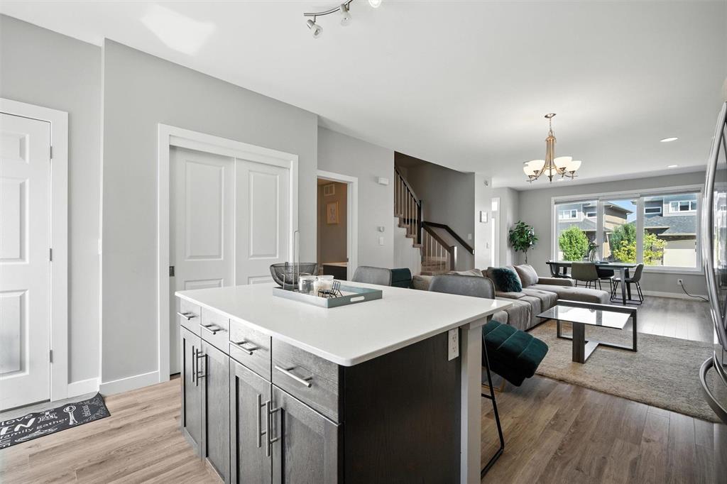 212 Park East Drive, Winnipeg, Manitoba  R3Y 0Y5 - Photo 13 - 202521630
