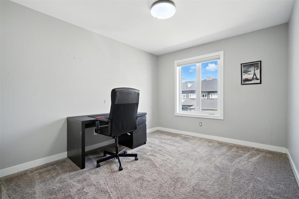 212 Park East Drive, Winnipeg, Manitoba  R3Y 0Y5 - Photo 16 - 202521630