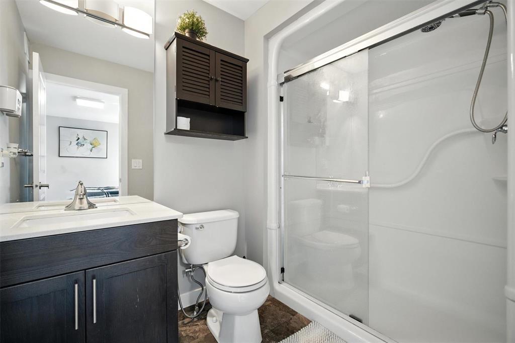 212 Park East Drive, Winnipeg, Manitoba  R3Y 0Y5 - Photo 25 - 202521630