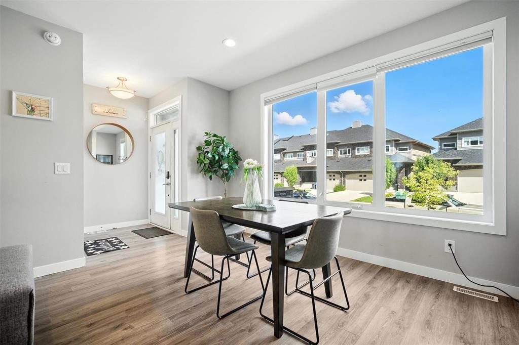 212 Park East Drive, Winnipeg, Manitoba  R3Y 0Y5 - Photo 6 - 202521630