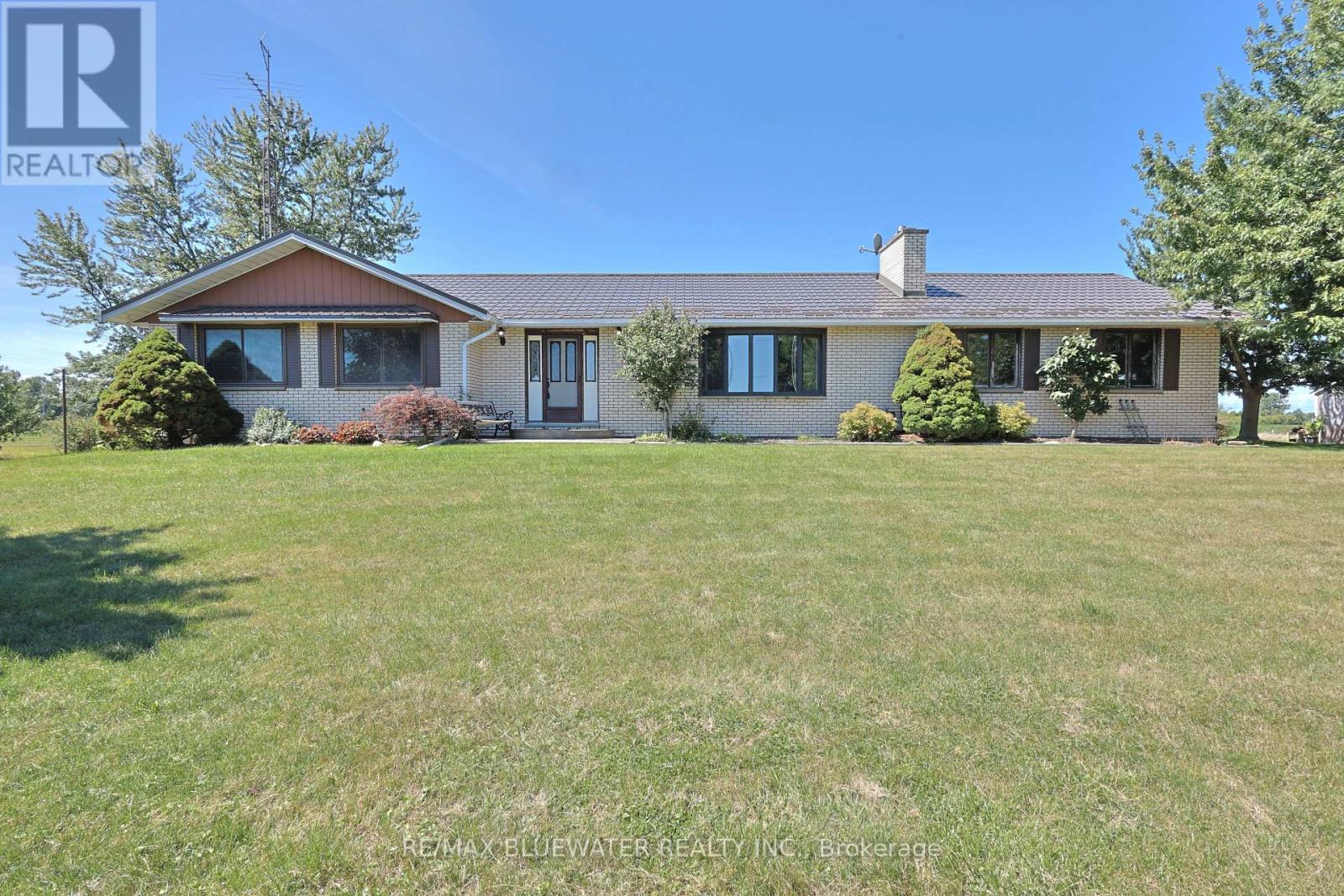 7963 Rawlings Road, Lambton Shores, Ontario  N0N 1J2 - Photo 1 - X12369659