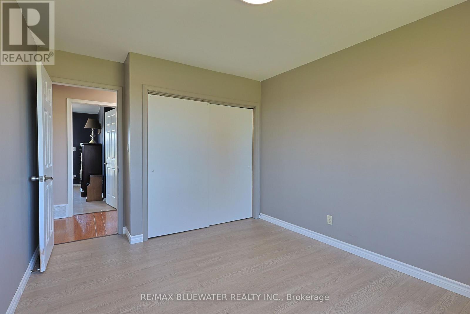 7963 Rawlings Road, Lambton Shores, Ontario  N0N 1J2 - Photo 25 - X12369659