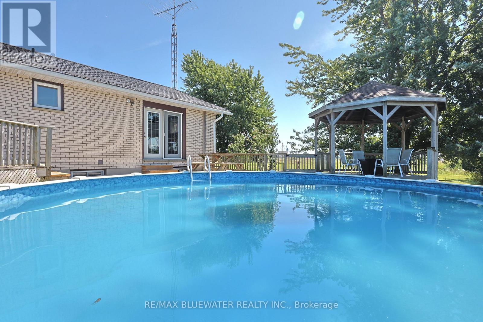 7963 Rawlings Road, Lambton Shores, Ontario  N0N 1J2 - Photo 40 - X12369659