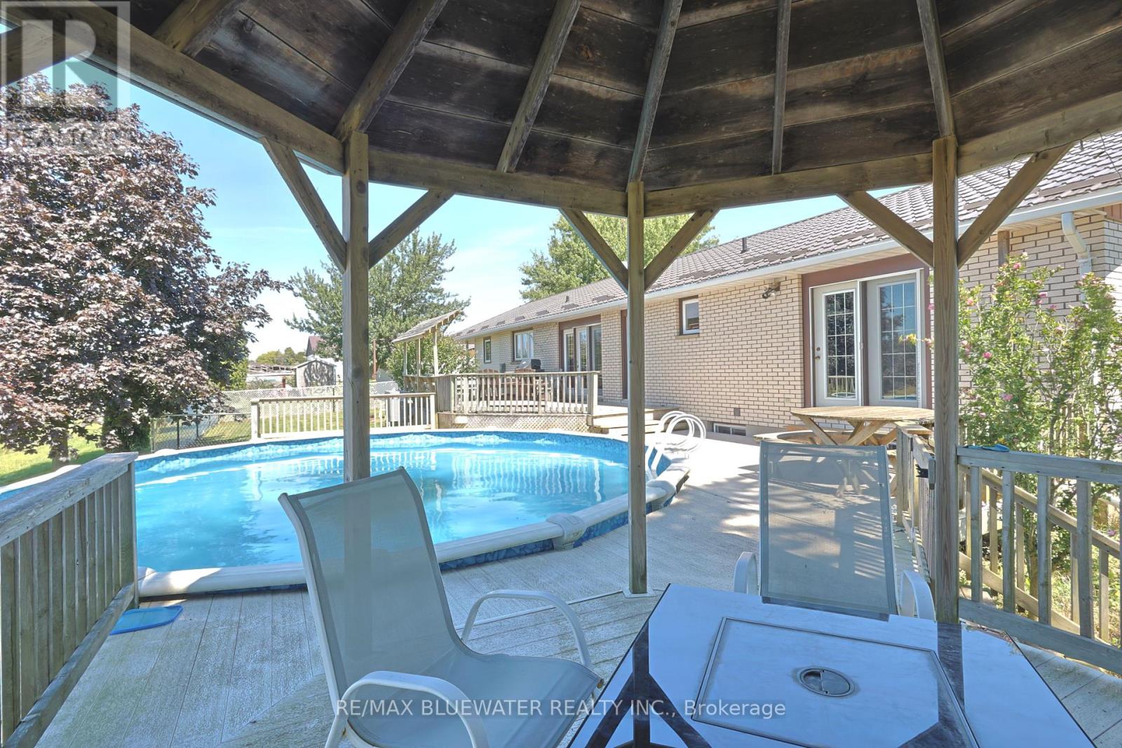 7963 Rawlings Road, Lambton Shores, Ontario  N0N 1J2 - Photo 41 - X12369659