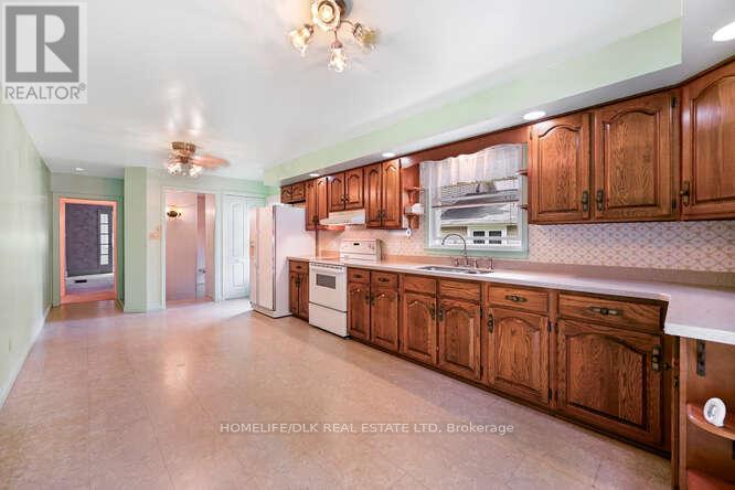 44 Keefer Street, Brockville, Ontario  K6V 1R7 - Photo 10 - X12369656