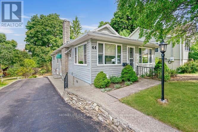 44 Keefer Street, Brockville, Ontario  K6V 1R7 - Photo 4 - X12369656