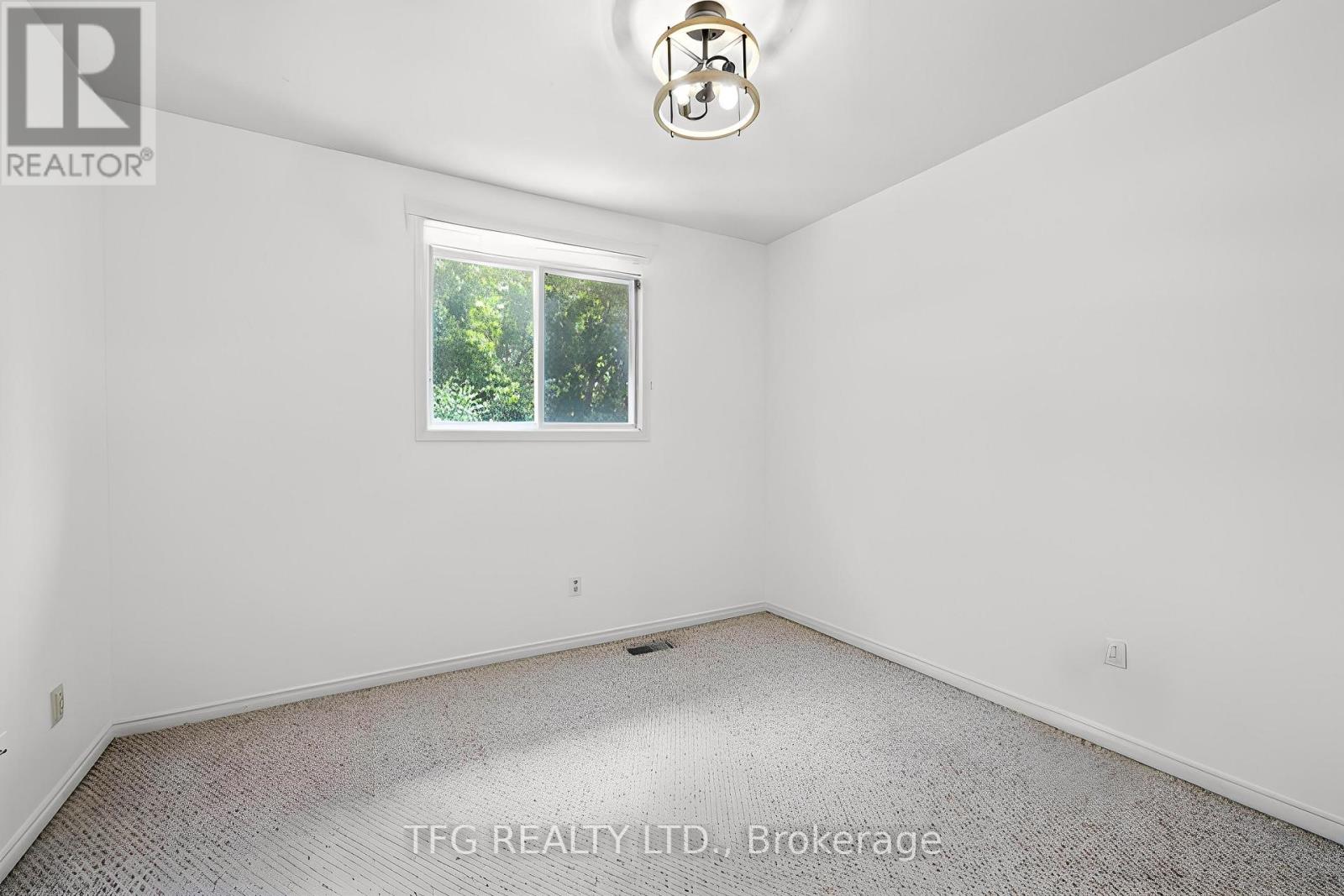 165 Sutherland Crescent, Cobourg, Ontario  K9A 5L6 - Photo 18 - X12369377