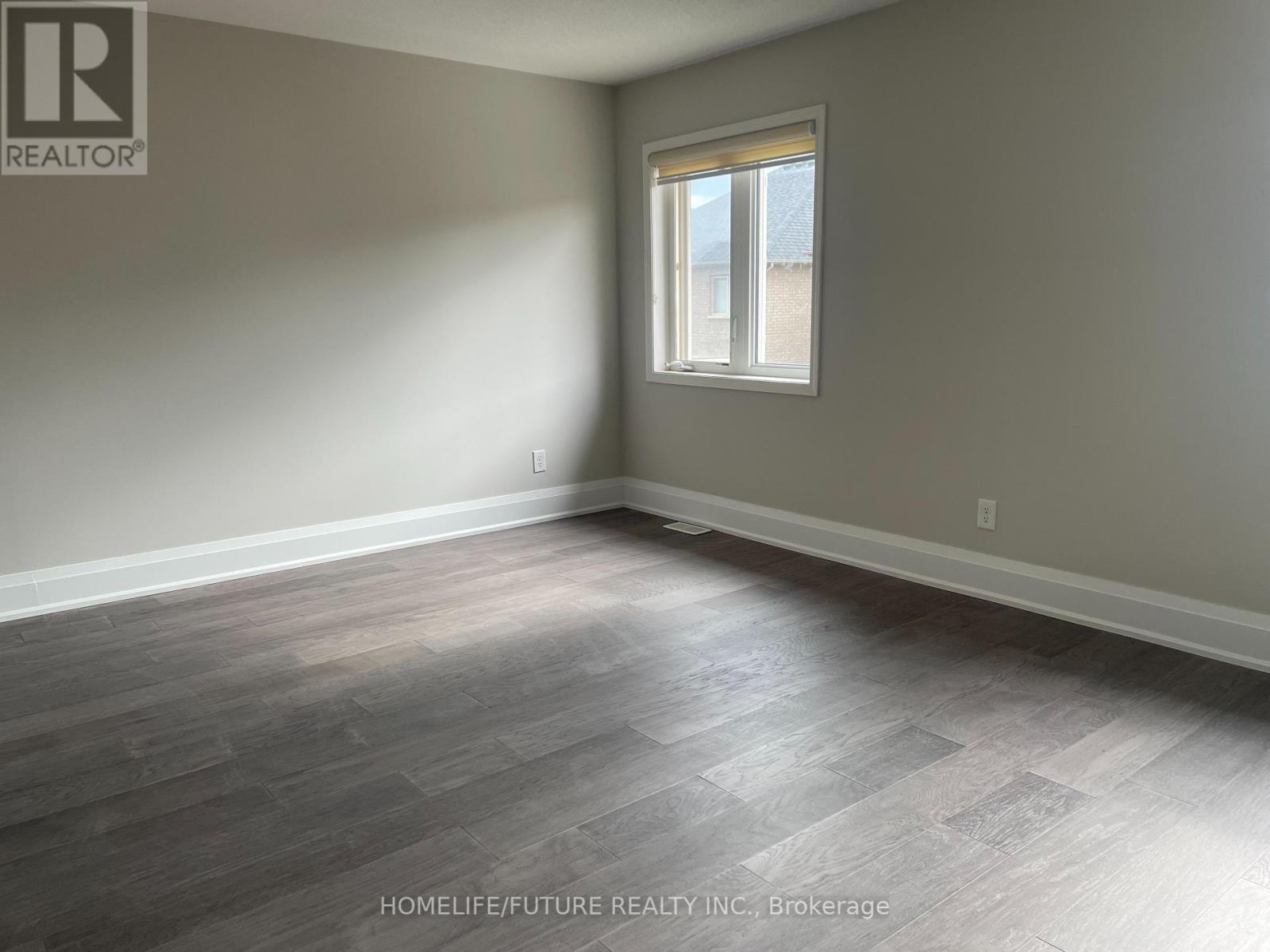 2412 Equestrain Crescent, Oshawa, Ontario L3S 4N8 - Photo 3 - E12367024