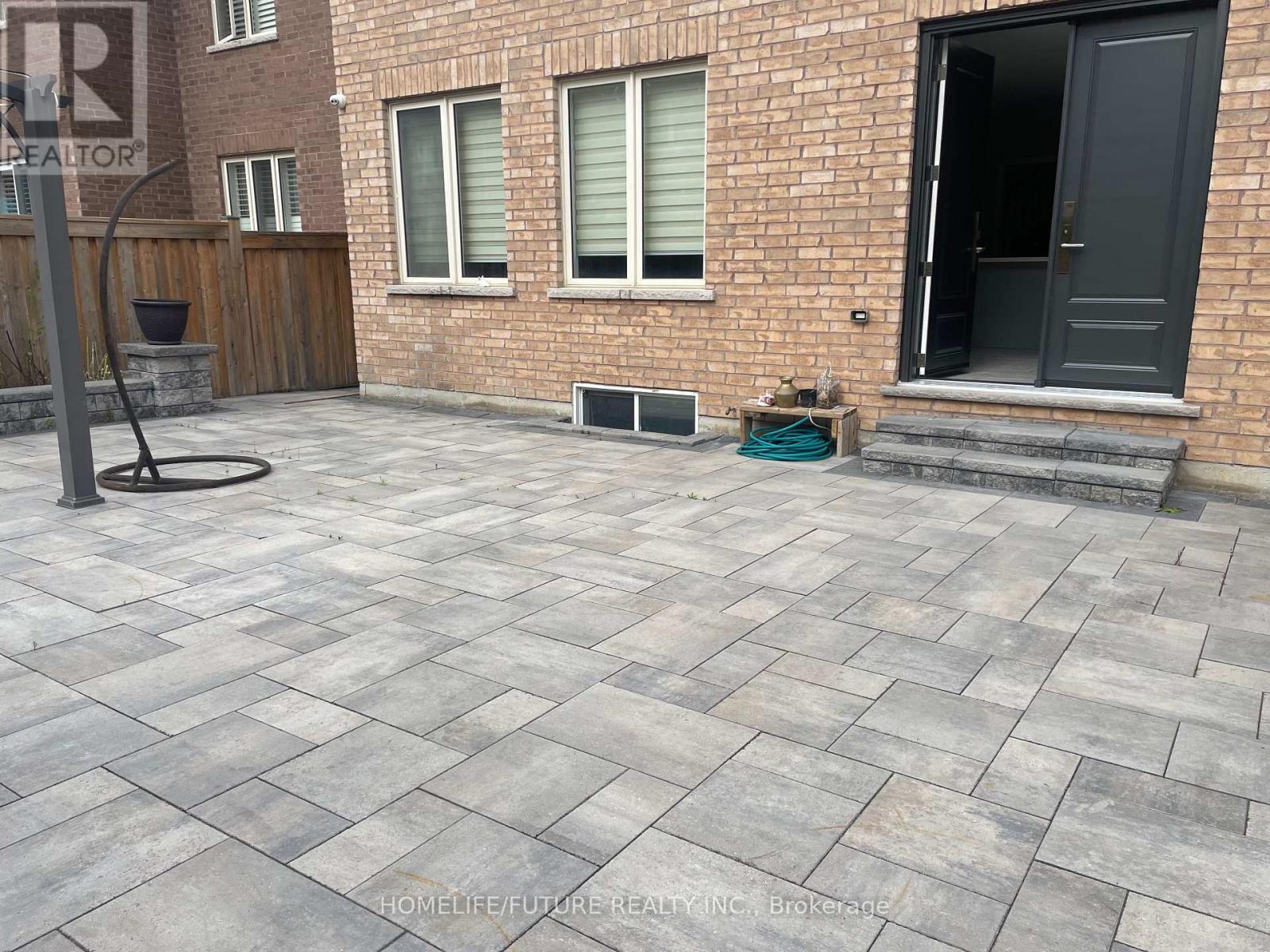 2412 Equestrain Crescent, Oshawa, Ontario L3S 4N8 - Photo 13 - E12367024