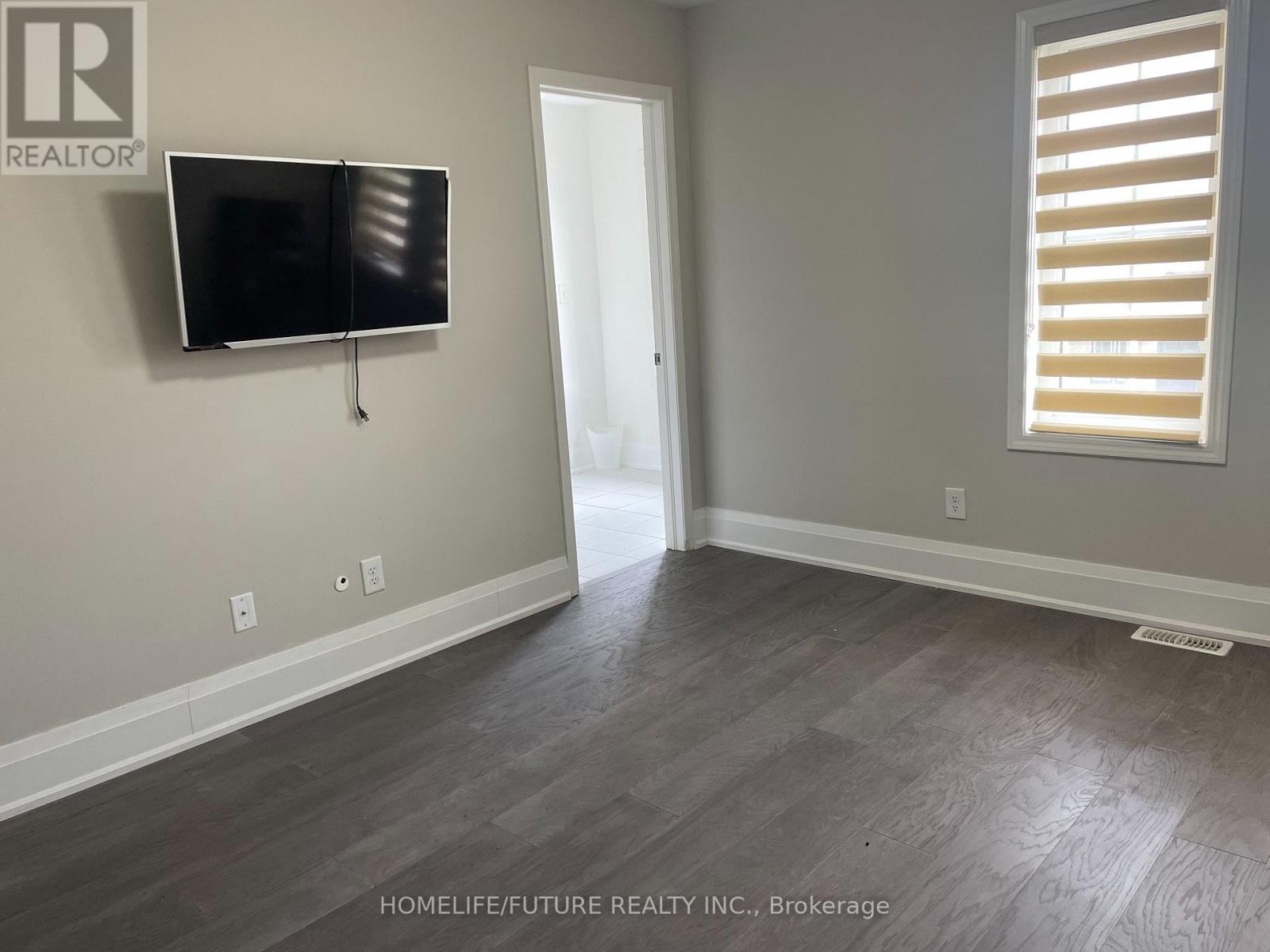 2412 Equestrain Crescent, Oshawa, Ontario L3S 4N8 - Photo 5 - E12367024