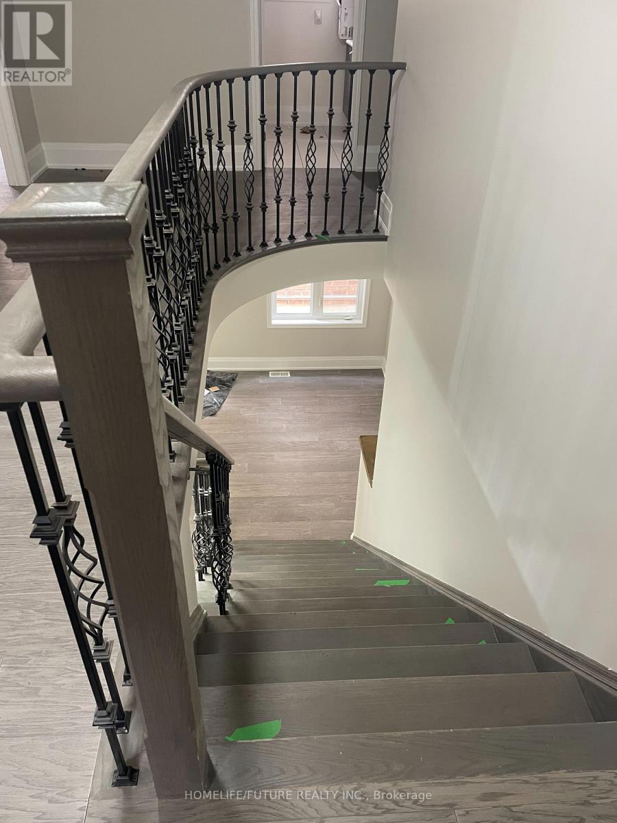 2412 Equestrain Crescent, Oshawa, Ontario L3S 4N8 - Photo 10 - E12367024