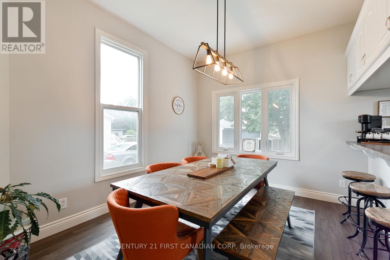 41 South Edgeware Road, St. Thomas, Ontario  N5P 2H5 - Photo 10 - X12369686