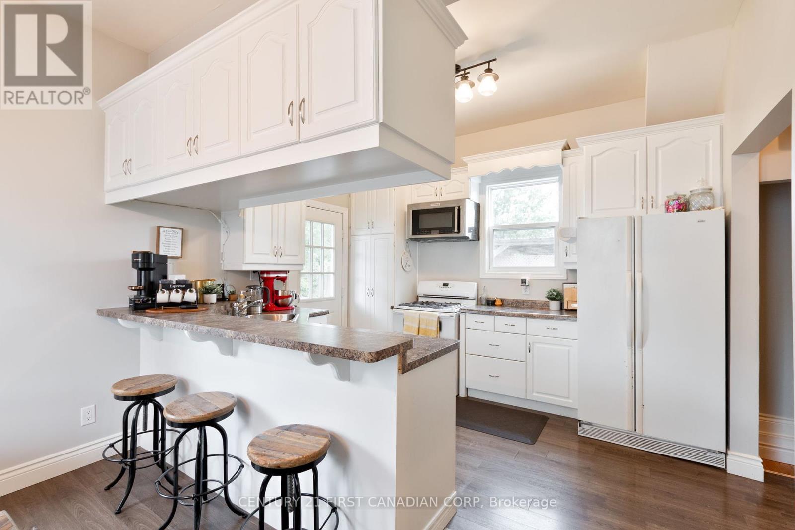 41 South Edgeware Road, St. Thomas, Ontario  N5P 2H5 - Photo 13 - X12369686