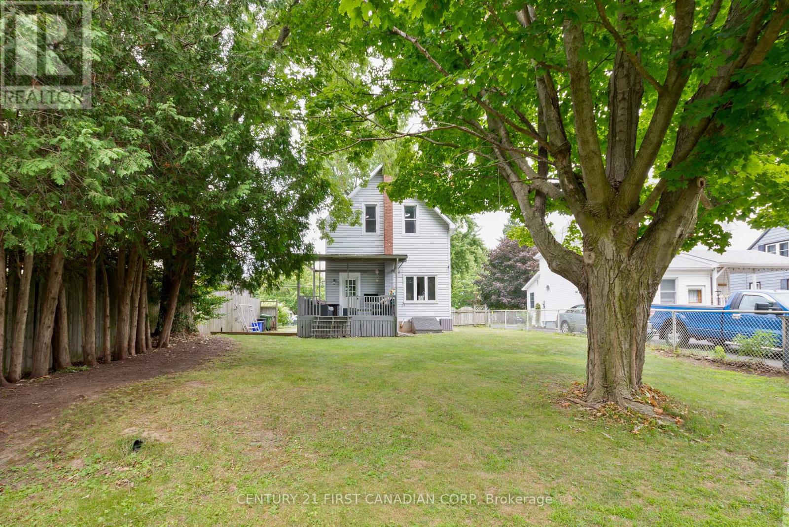 41 South Edgeware Road, St. Thomas, Ontario  N5P 2H5 - Photo 35 - X12369686