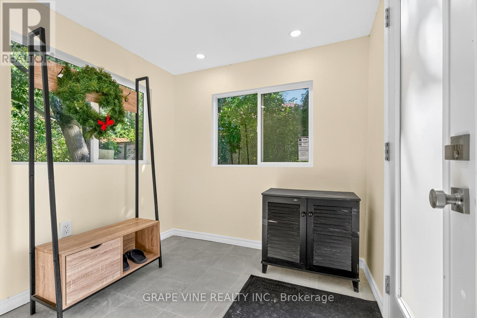 125 Hunter Crescent, Ottawa, Ontario  K0A 3M0 - Photo 7 - X12369671