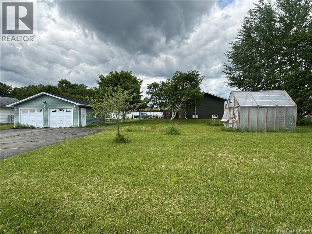 678 Principale, Petit-Rocher, New Brunswick  E8J 1V1 - Photo 1 - NB125488