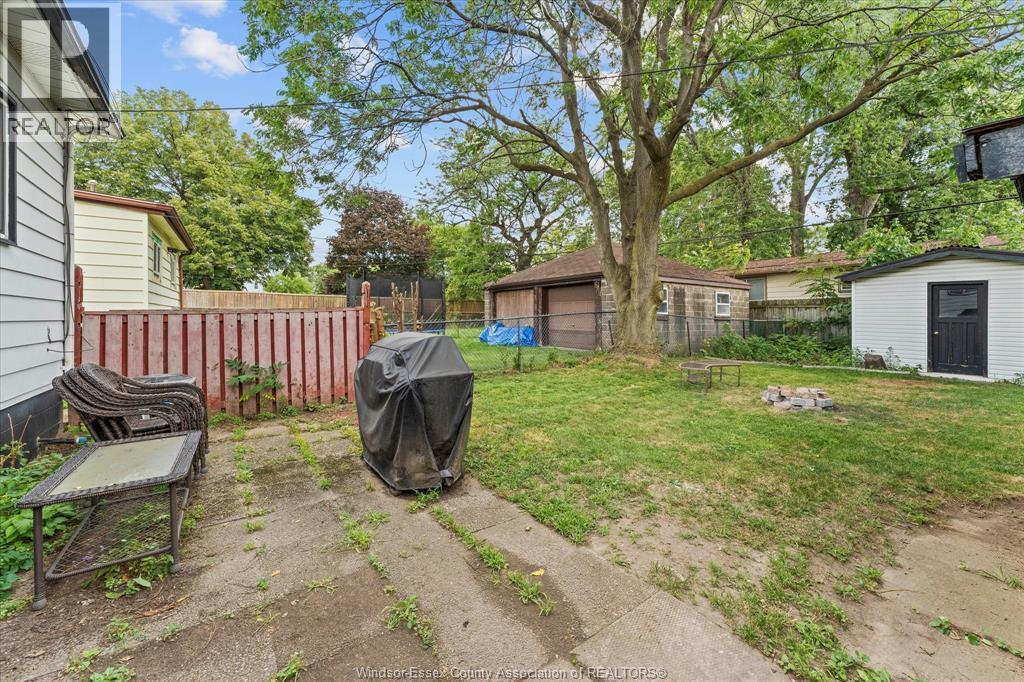 990 Campbell, Windsor, Ontario  N9B 2J2 - Photo 26 - 25021870