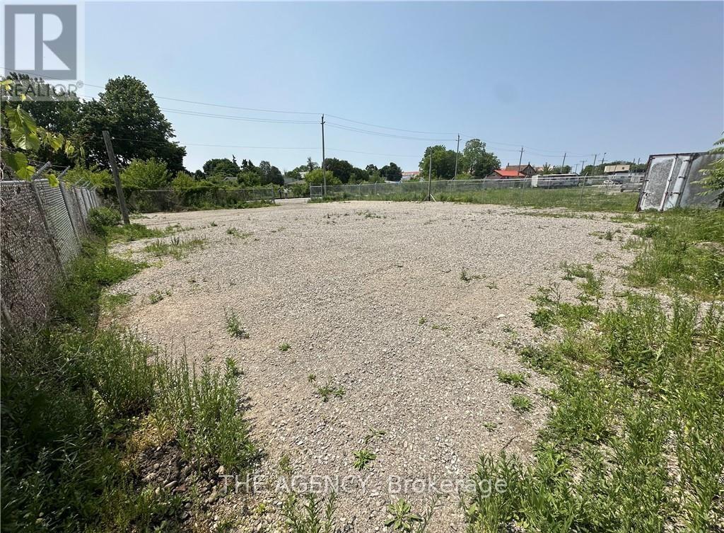 Lot B - 401 Dolph Street, Waterloo, Ontario  N3H 2B6 - Photo 2 - X12362459