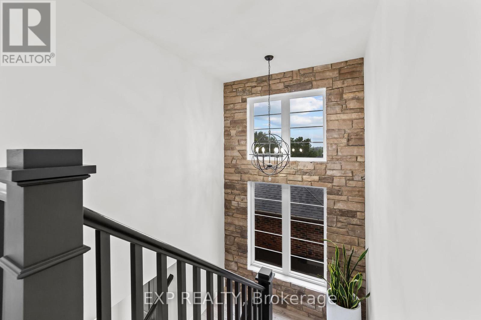100 Field Street, Lambton Shores, Ontario  N0N 1J0 - Photo 15 - X12358195