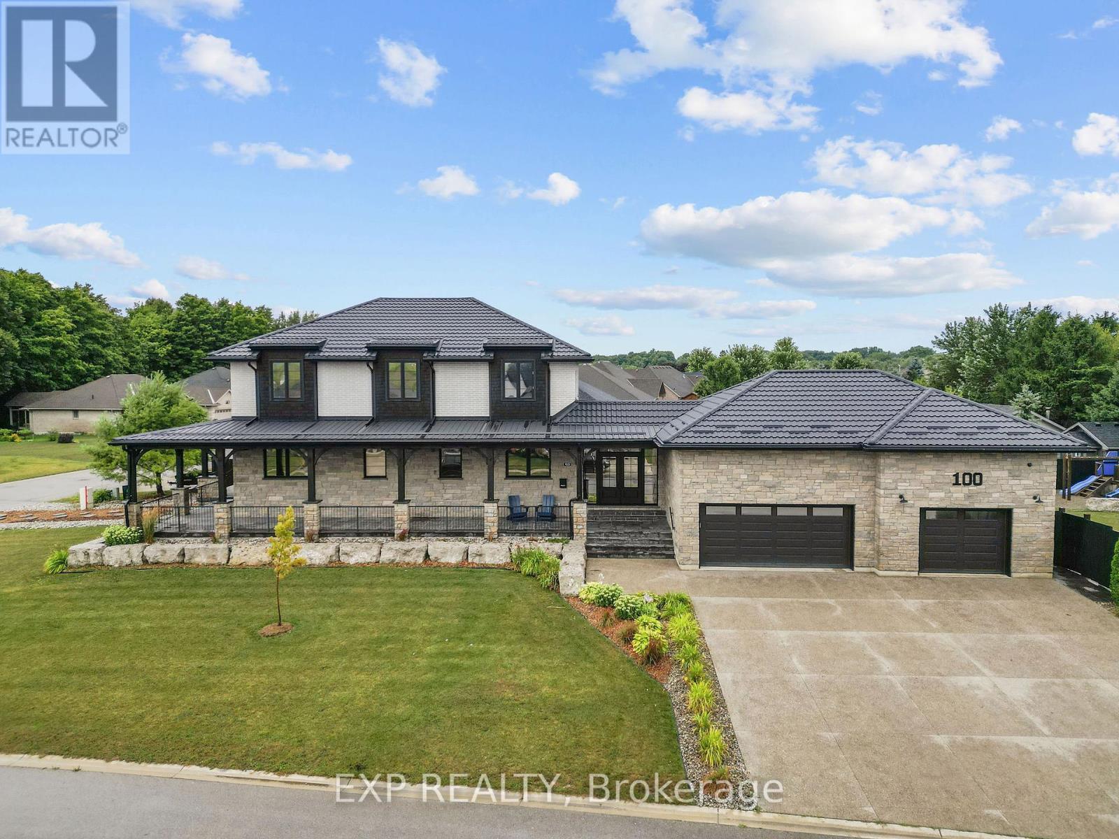 100 Field Street, Lambton Shores, Ontario  N0N 1J0 - Photo 2 - X12358195