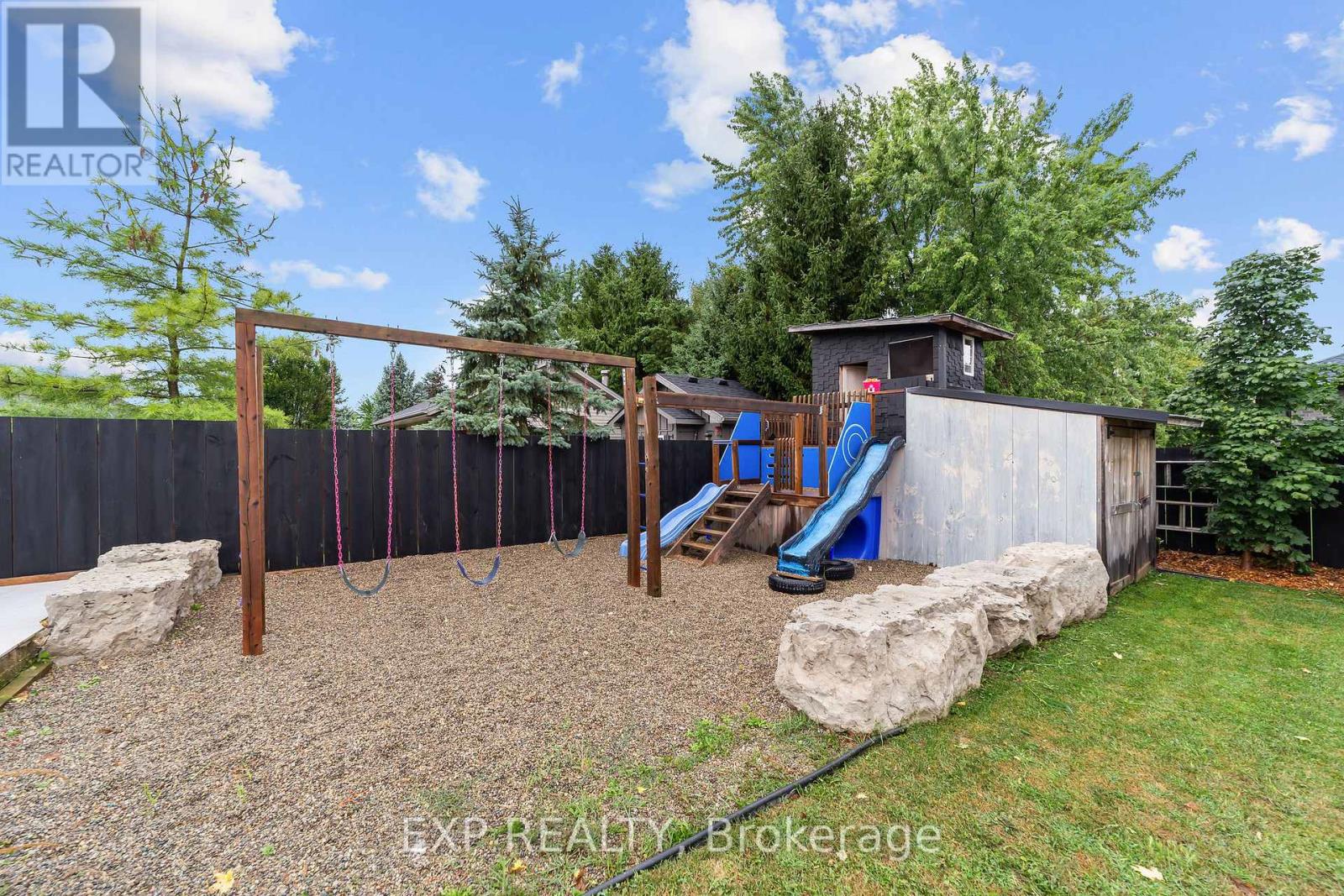 100 Field Street, Lambton Shores, Ontario  N0N 1J0 - Photo 40 - X12358195