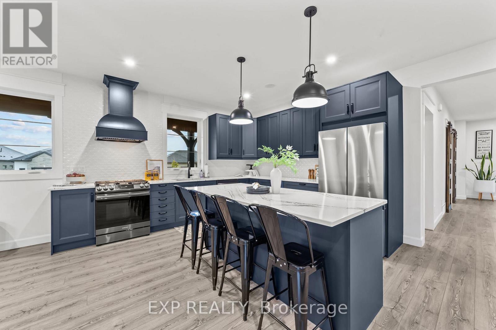 100 Field Street, Lambton Shores, Ontario  N0N 1J0 - Photo 6 - X12358195
