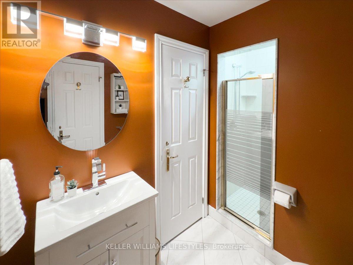 Photo 23 of 44 for 1202 - 19 King Street