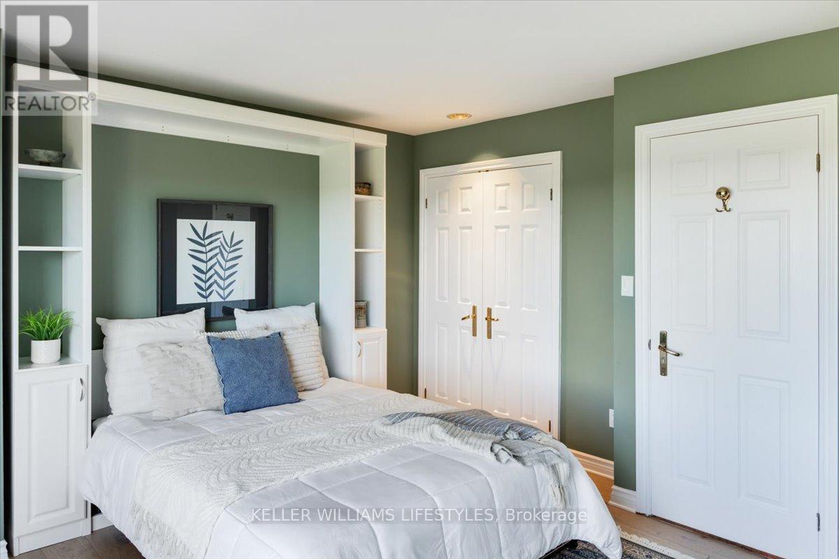 Photo 26 of 44 for 1202 - 19 King Street